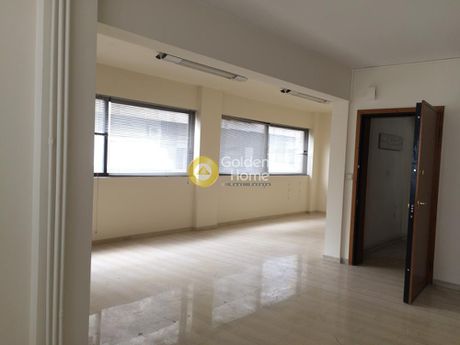 Building 650sqm for rent-Kentro » Plateia Vathis