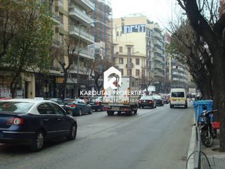 Κατάστημα 235 τ.μ. προς πώληση, Μαρτίου-thumb-1