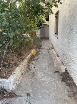 Land plot 523sqm for sale-Gerakas » Desi