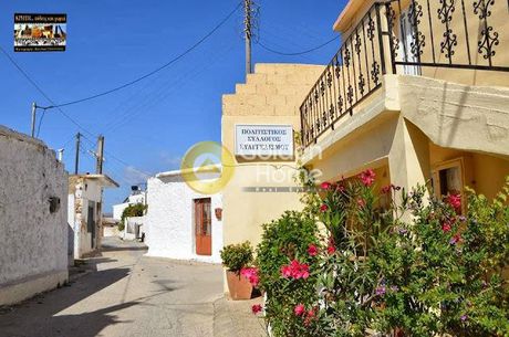 Land plot 880sqm for sale-Kastelli » Evaggelismos