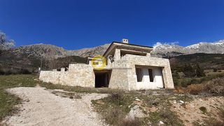 Συγκρότημα διαμερισμάτων 1.026 τ.μ. για πώληση