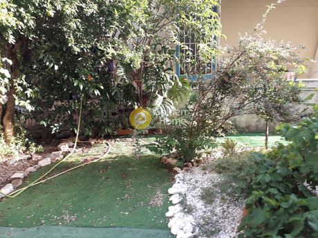 Building 283sqm for sale-Chalandri » Center