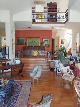 Maisonette 420sqm for sale-Stamata » Center