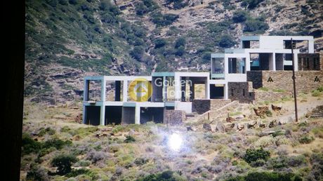 Apartment complex 400sqm for sale-Andros » Idrousa