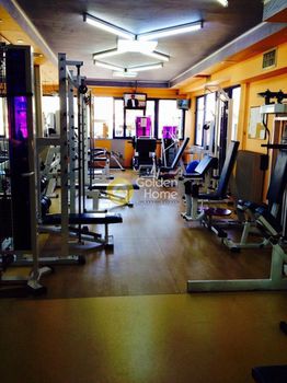 Building 350sqm for rent-Nikaia » Mitropoli