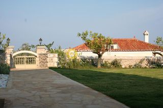 Συγκρότημα διαμερισμάτων 375 τ.μ. για πώληση