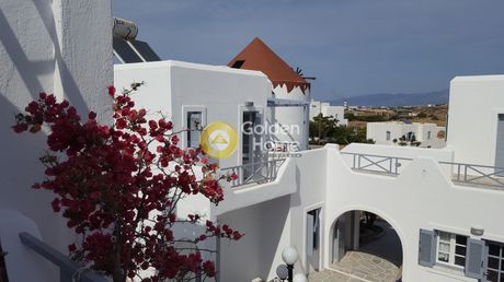 Hotel 600sqm for sale-Paros » Naousa