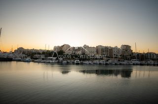 Διαμέρισμα 200 τ.μ. για πώληση, Πειραιάς, Πασαλιμάνι-thumb-24
