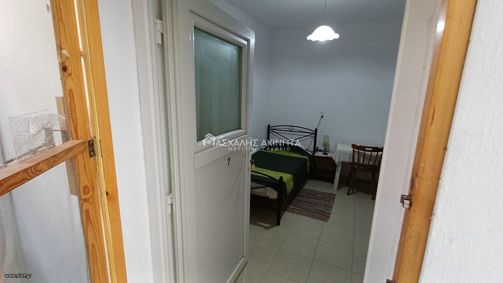Studio / γκαρσονιέρα 20 τ.μ. προς ενοικίαση, Τρία Πεύκα