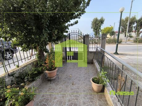 Συγκρότημα διαμερισμάτων 200τ.μ. για πώληση-Παραλία