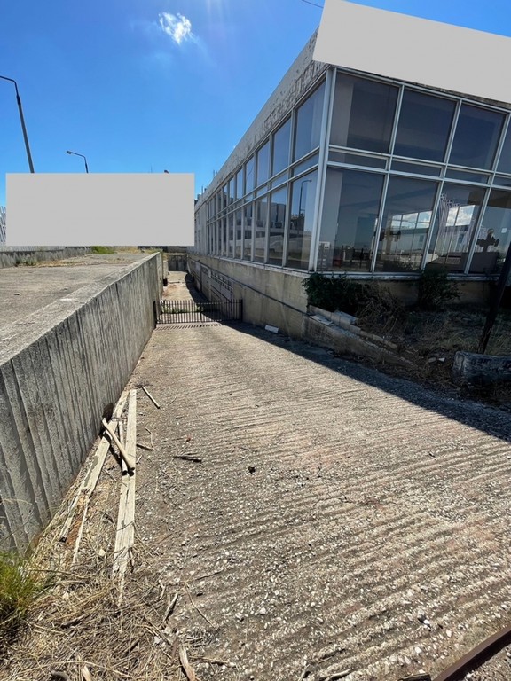 Βιομηχανικός χώρος 2.500 τ.μ. πρός ενοικίαση, Αθήνα - Δυτικά Προάστια, Μεταμόρφωση