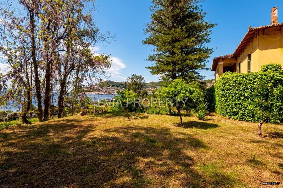Οικόπεδο 3.600 τ.μ. προς πώληση, Κέντρο Λίμνης