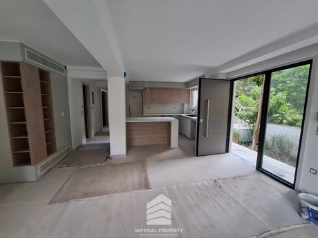 Apartment 66sqm for sale-Vouliagmeni » Center