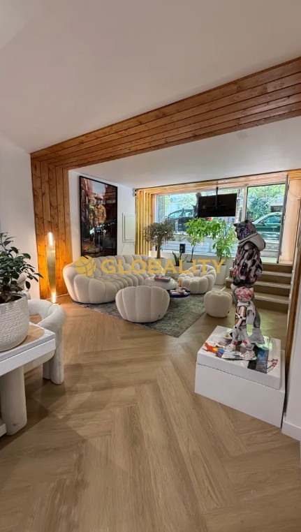 Store 64 sqm for rent, Kolonaki