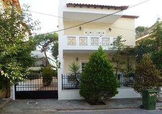Detached home 310 sqm for sale