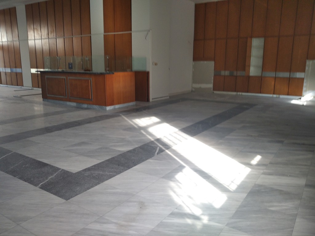 Κατάστημα 330 τ.μ. προς ενοικίαση, Λαθέα