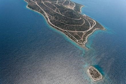 Νησί 12.000 τ.μ. πρός πώληση, Εύβοια, Στύρα