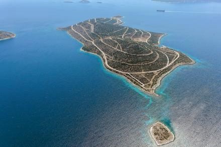 Νησί 12.000 τ.μ. πρός πώληση, Εύβοια, Στύρα