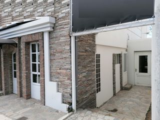 Κατάστημα 300 τ.μ. προς ενοικίαση, Μαρούσι-thumb-1