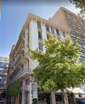 Business bulding 3.300sqm for sale-Historic Center