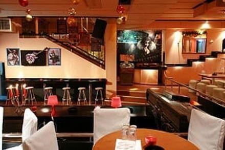 Κατάστημα 300 τ.μ. πρός πώληση, Αθήνα - Κέντρο, Μετς - Καλλιμάρμαρο