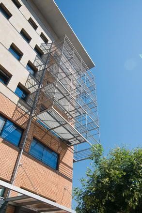 Επιχειρηματικό κτίριο 5.330 τ.μ. πρός πώληση, Αθήνα - Κέντρο, Κολωνός - Κολοκυνθούς