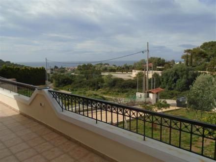 Detached home 210sqm for rent-Palaia Fokaia