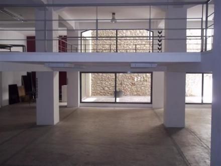 Maisonette 740sqm for sale-Historic Center