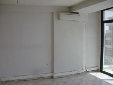 Γραφείο 960 τ.μ. πρός ενοικίαση, Πειραιάς - Προάστια, Νίκαια