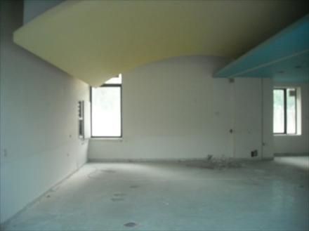 Store 96sqm for rent-Marousi