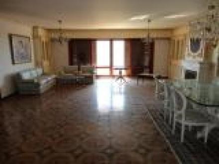 Διαμέρισμα 233 τ.μ. πρός ενοικίαση, Αθήνα - Βόρεια Προάστια, Μαρούσι