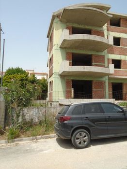 Building 830sqm for sale-Gerakas