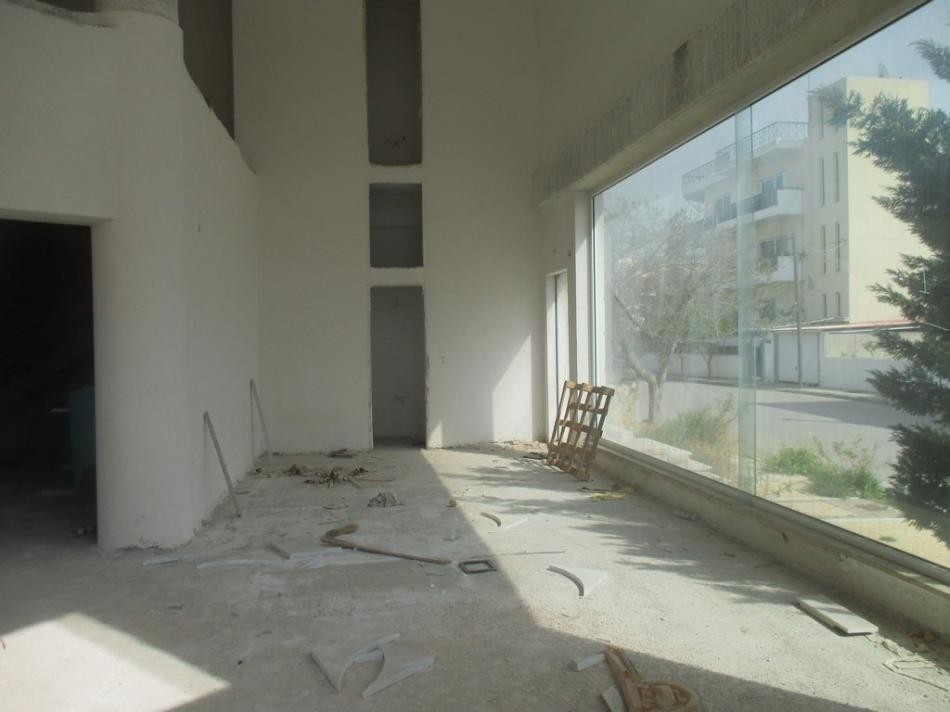 Κατάστημα 350 τ.μ. προς πώληση, Αχαρνές