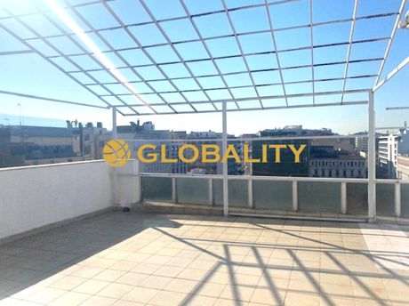 Business bulding 1.995sqm for rent-Kentro