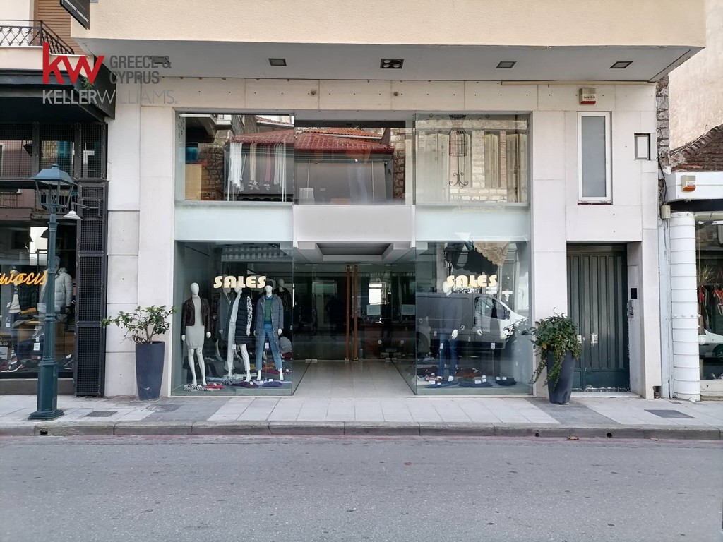 Κατάστημα 604 τ.μ. προς ενοικίαση, Ναύπακτος