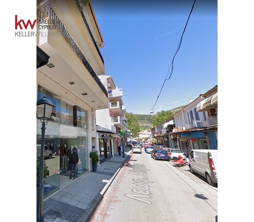 Κατάστημα 604 τ.μ. προς ενοικίαση, Ναύπακτος