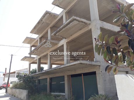 Building 300 sqm for sale