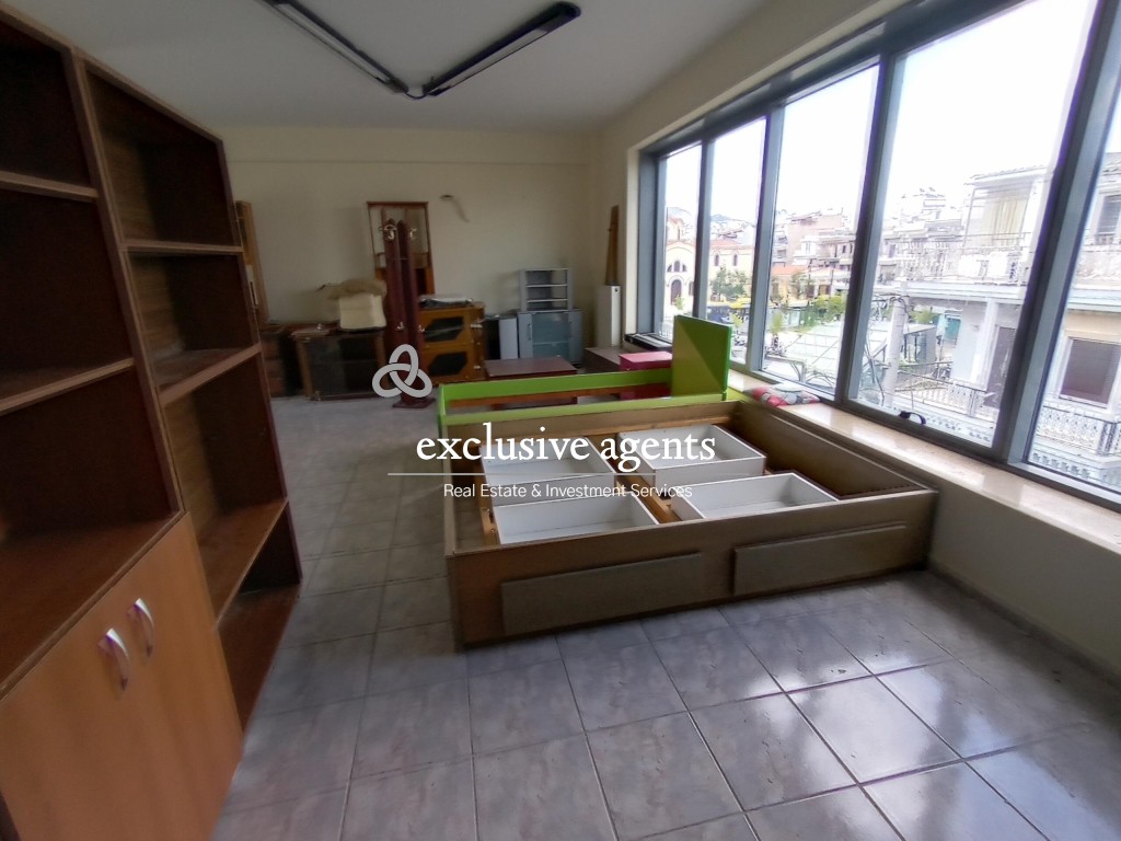 Επιχειρηματικό κτίριο 549 τ.μ. προς πώληση, Μητρόπολη Νίκαιας