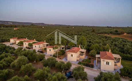 Hotel 280sqm for sale-Filiatra