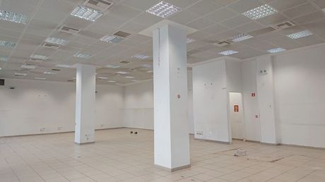 Επιχειρηματικό κτίριο 570τ.μ. για πώληση-Σπάτα