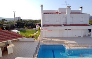 Συγκρότημα διαμερισμάτων 800 τ.μ. για πώληση