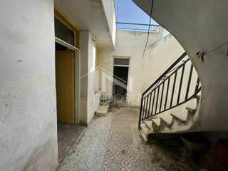 Κτίριο 203 τ.μ. για πώληση, Πειραιάς, Αγία Σοφία-thumb-2