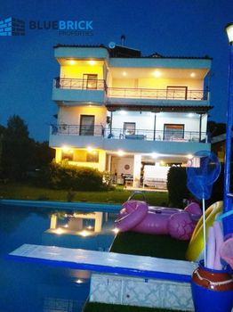 Μεζονέτα 380τ.μ. για πώληση-Μαλεσίνα
