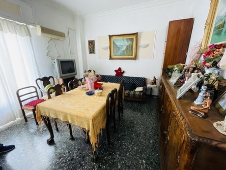 Building 300sqm for sale-Keratsini » Anastasi