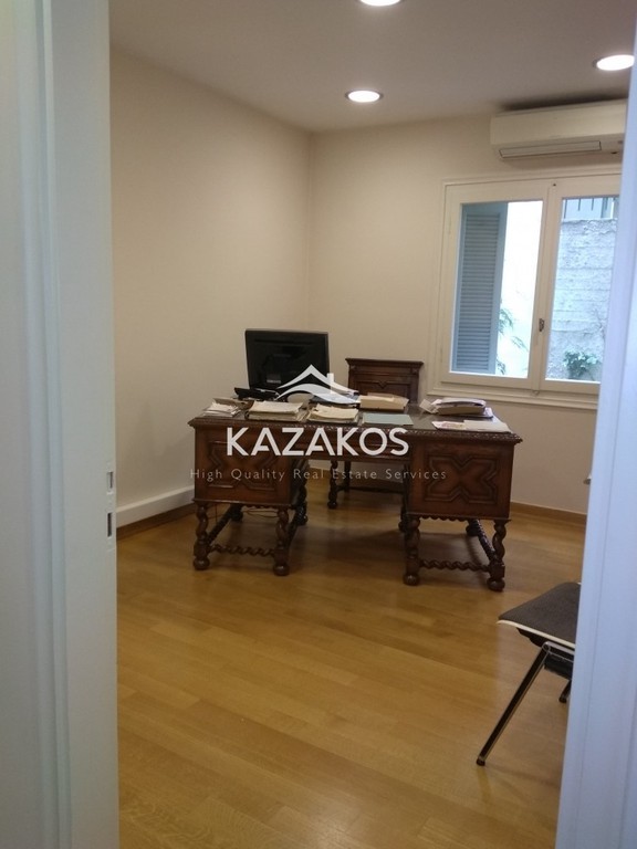 Γραφείο 140 τ.μ. πρός πώληση, Αθήνα - Κέντρο, Παγκράτι
