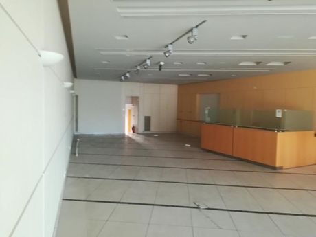 Store 245 sqm for sale