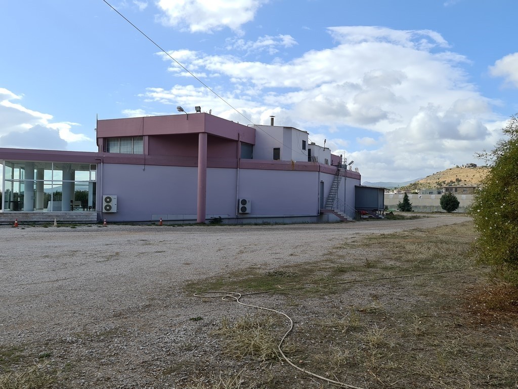 Επιχειρηματικό κτίριο 1.500 τ.μ. πρός πώληση, Αττική - Υπόλοιπο, Μαγούλα