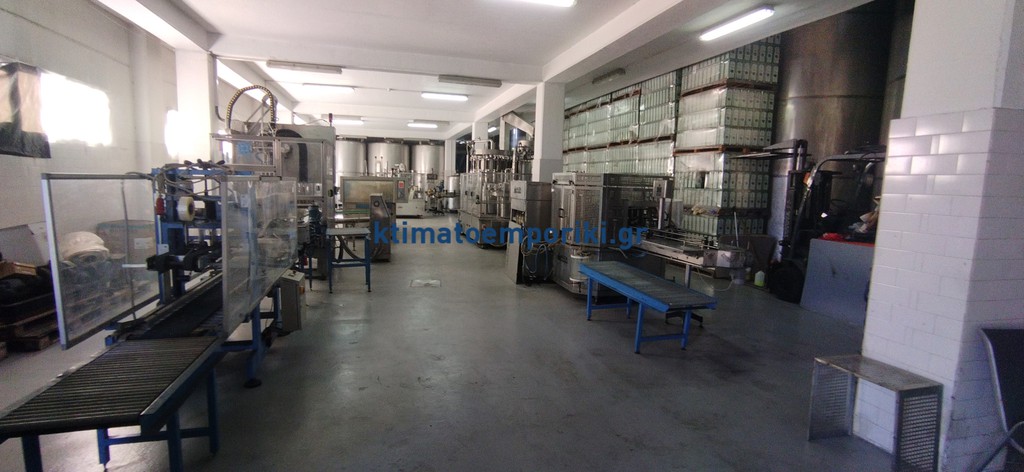 Επιχειρηματικό κτίριο 992,32 τ.μ. προς πώληση, Κέντρο Βουκολιών