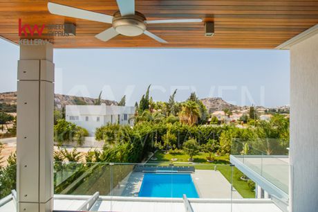 Villa 275sqm for sale-