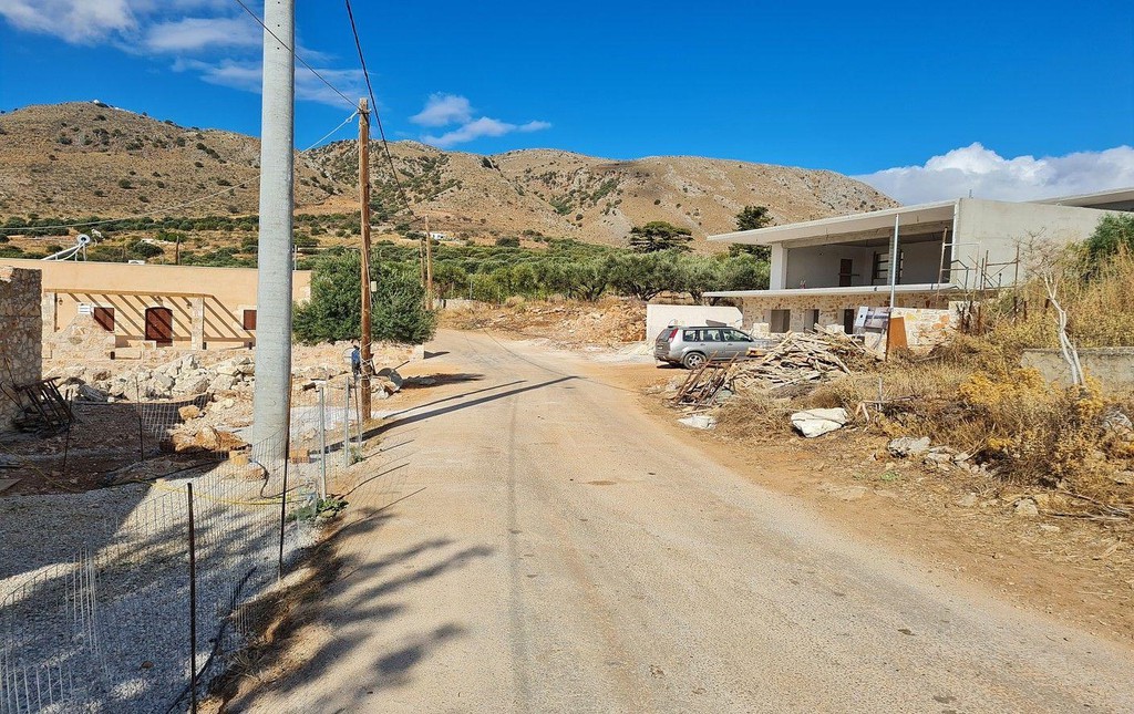 Οικόπεδο 303 τ.μ. προς πώληση, Μεγάλα Χωράφια